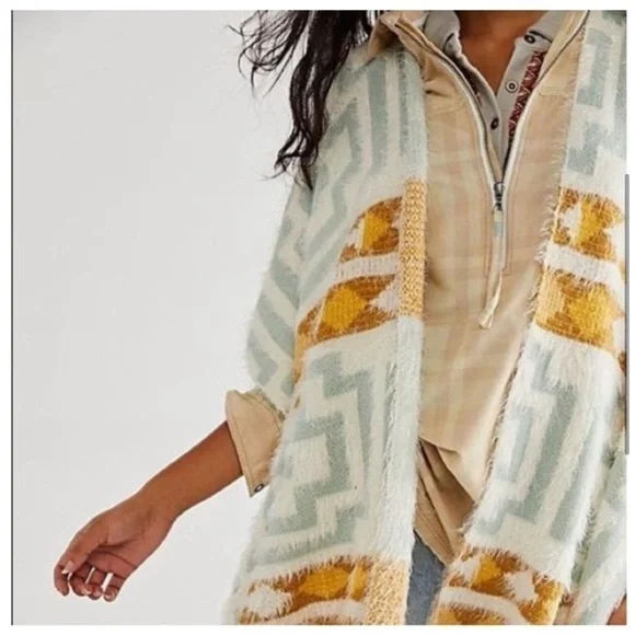 Free People White Kimono Diamondback Cozy Sweater Ivory One Size Poncho NWT - Picture 4 of 14